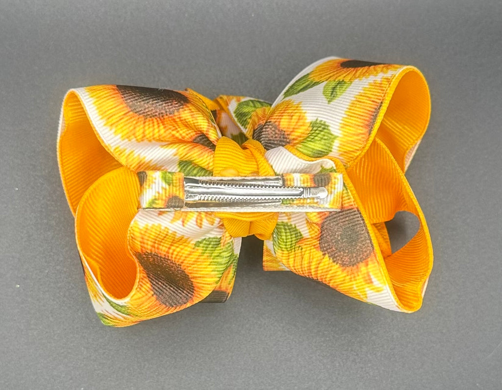 LillyRose - Sunflower with Alligator Clip - Size: Medium