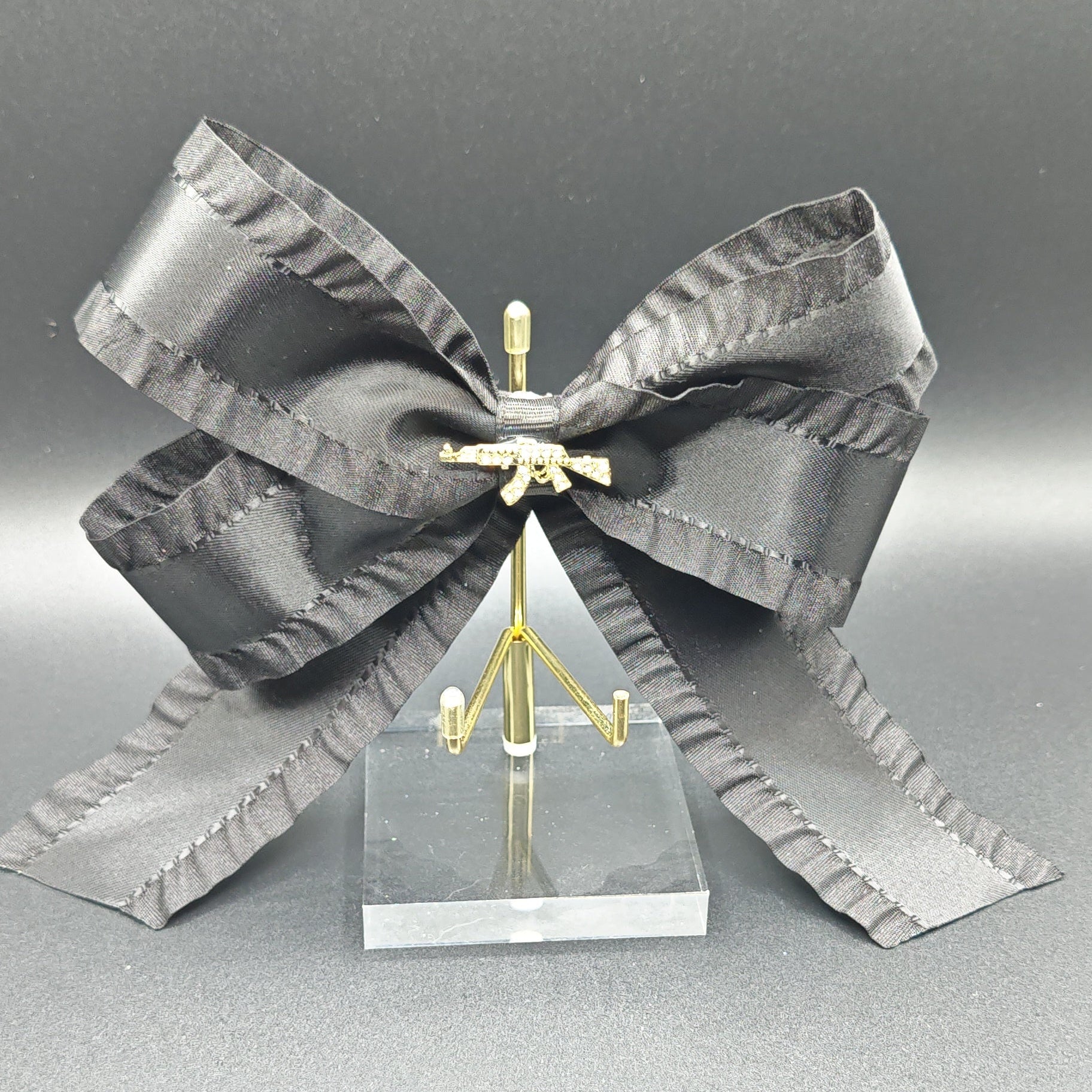 Peligrosooo - gold with tails