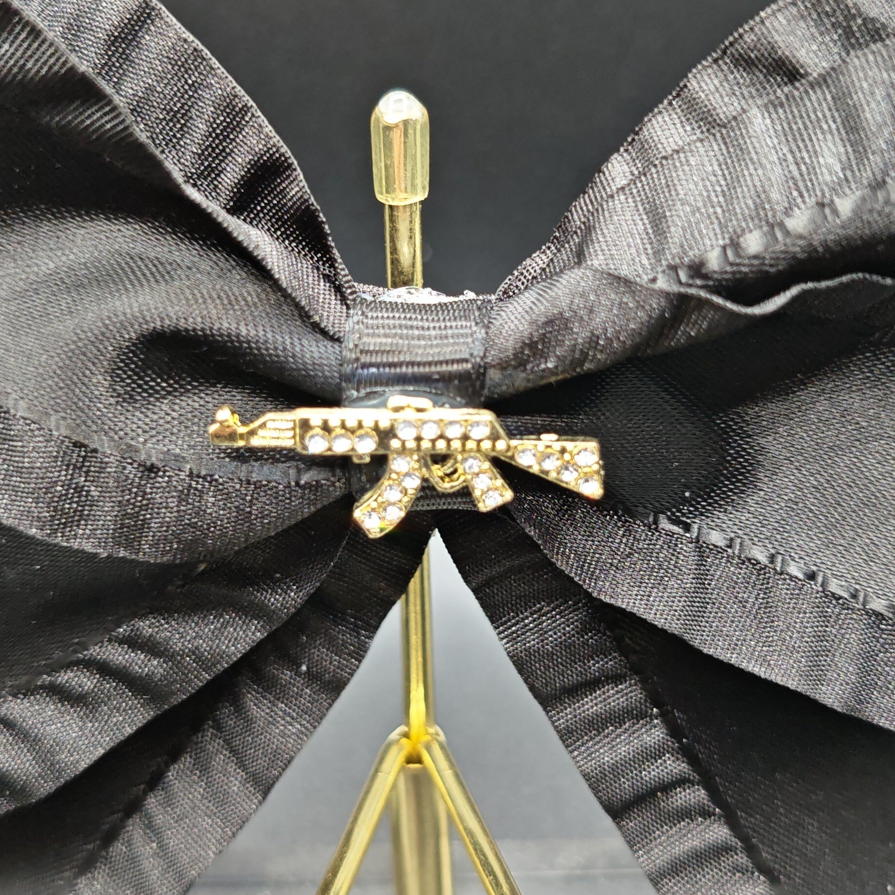 Peligrosooo - gold with tails